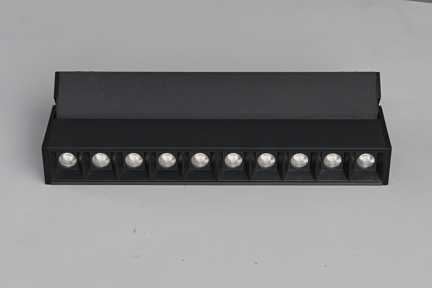 Magnetix 10-20W Strahler schwenkbar