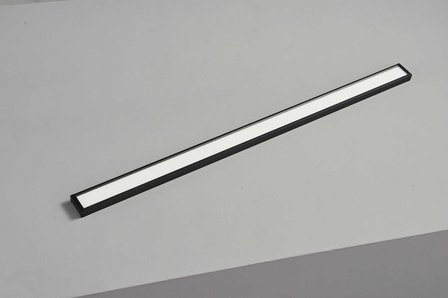 Magnetix 24W Strahler flach 60cm