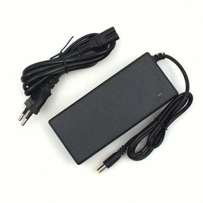 24V Steckernetzteil mit DC-Buchse 2,1x5,5mm